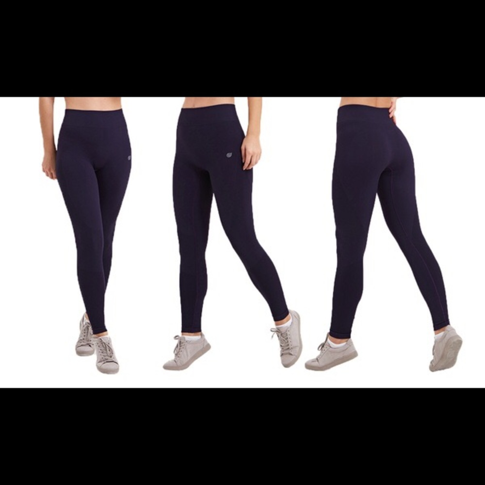 Black workout leggings